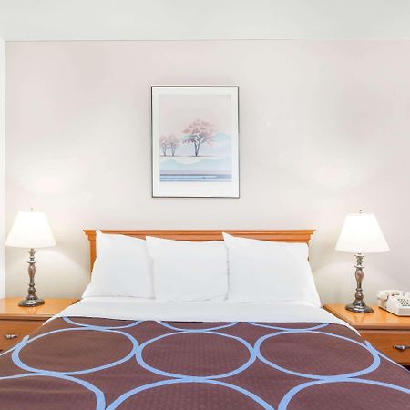 Super 8 By Wyndham Montgomery Maybrook Luaran gambar